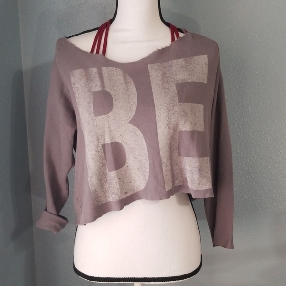 Klassic Clothing Co. Crop Sweatshirt - Picture 4 of 8